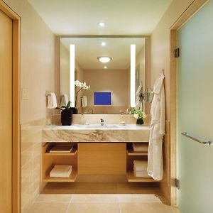 Deluxe Bay View King Room